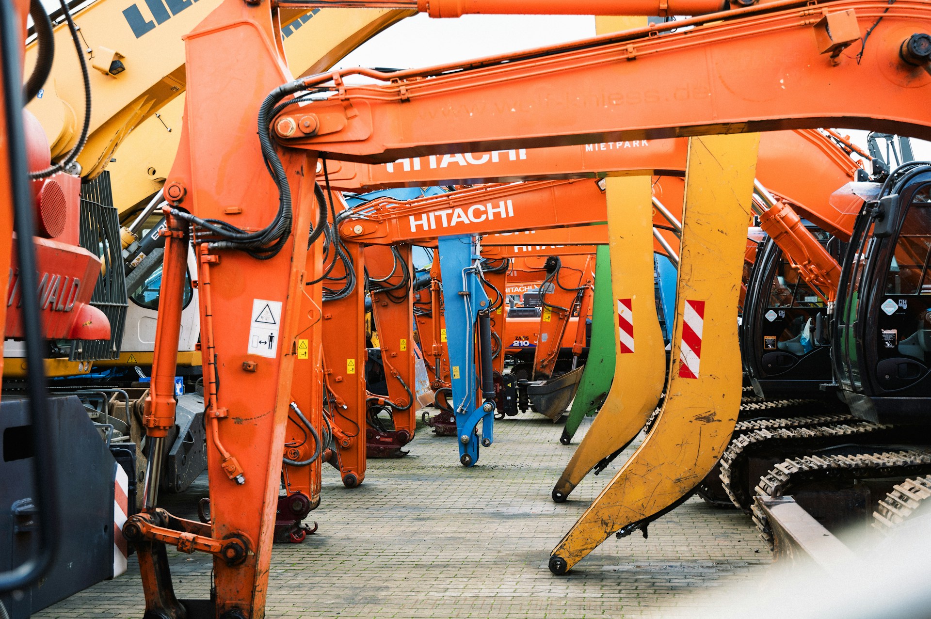 Preventing Accidents: Common Mistakes to Avoid in Rigging
