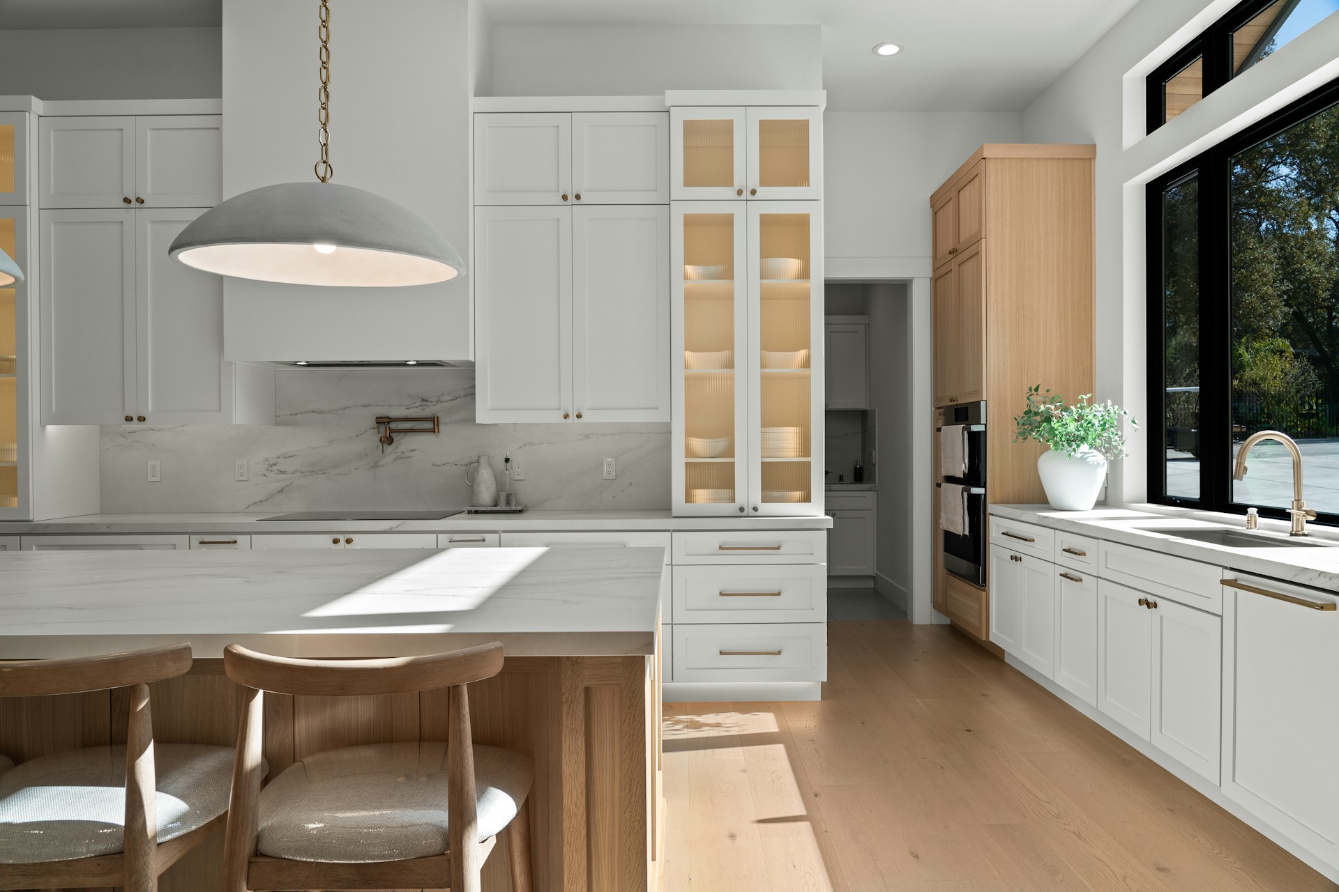 5 Must-Have Kitchen & Bath Upgrades for New Builds